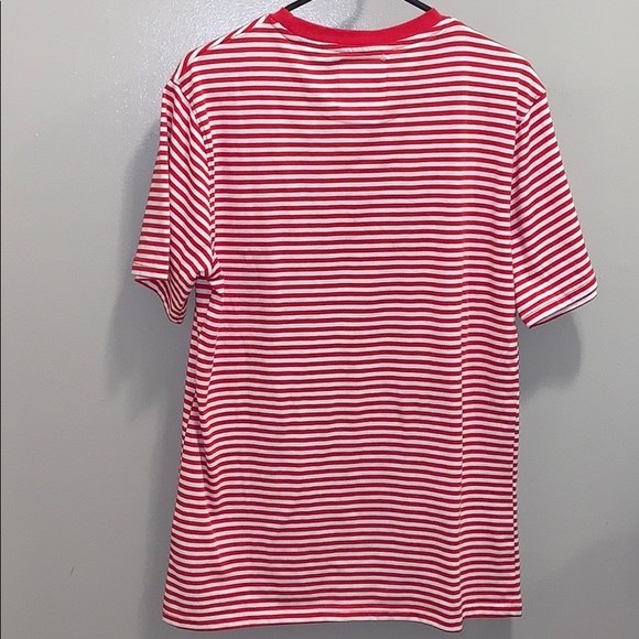 🪻3/$30 Red striped t-shirt🪻 - Picture 2 of 4